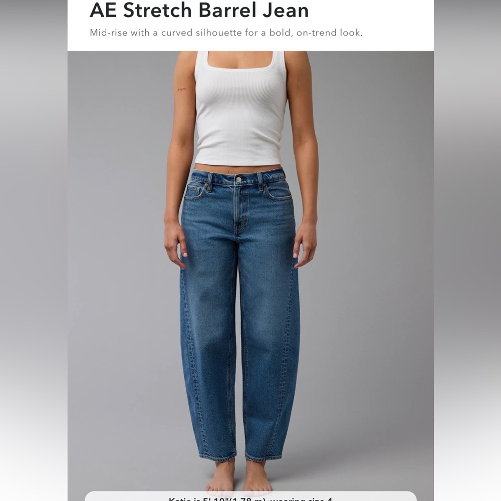 American Eagle Outfitters Blue Barrel Jeans NWT